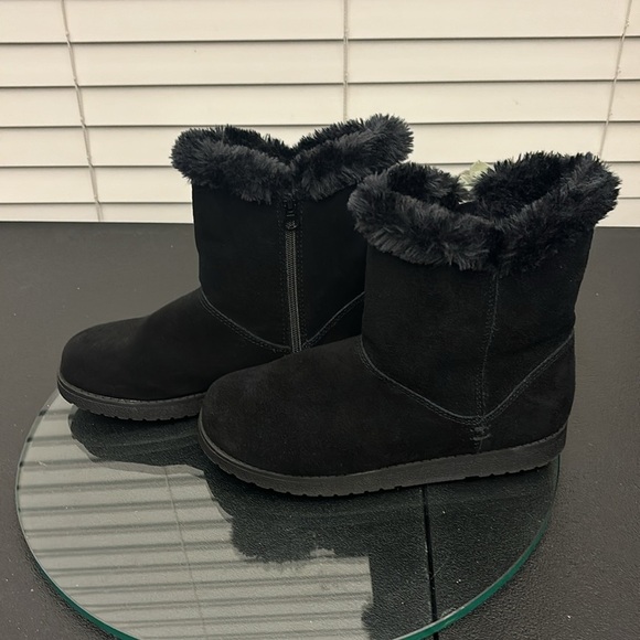 Target Suede Leather Black Boots Zipper Faux Fur lining Sock 2022 Size 8 - Picture 1 of 6